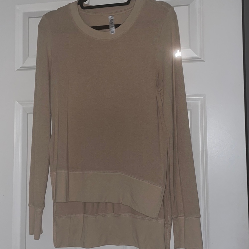 Alo Yoga high low sweater